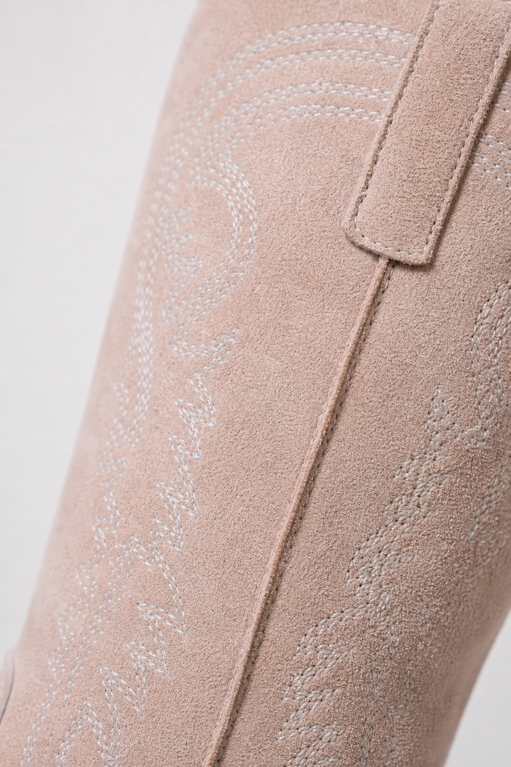 Bottes Santiags en Effet Daim Rose Poudré à Broderies – Image 6