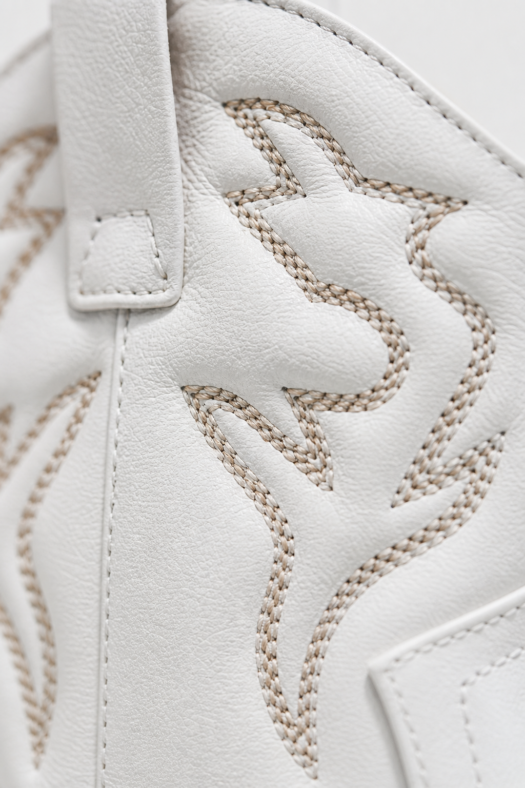 Bottes Santiags Blanches en Similicuir à Motifs Brodés – Image 6