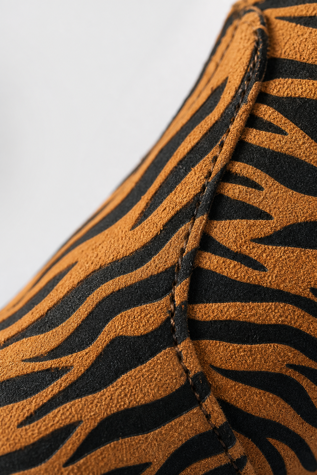 Bottes Hautes Froissées en Simili Daim à Motif Tigre – Image 6