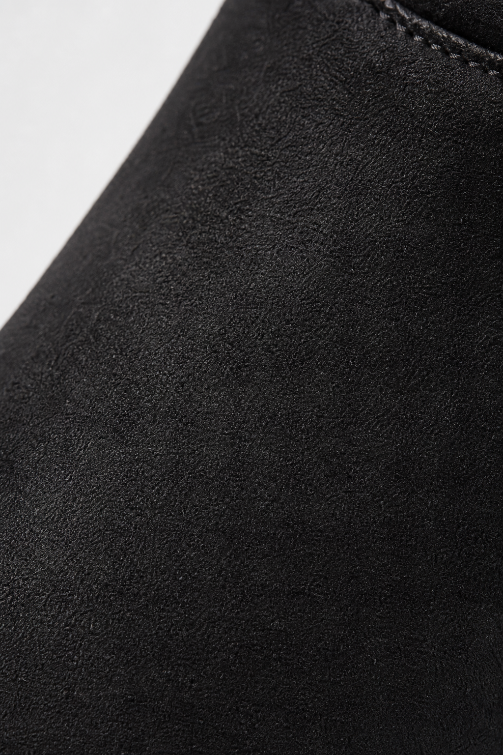 Bottes sans Talon en Effet Daim Noir Plissée à Boucles Dorées – Image 6